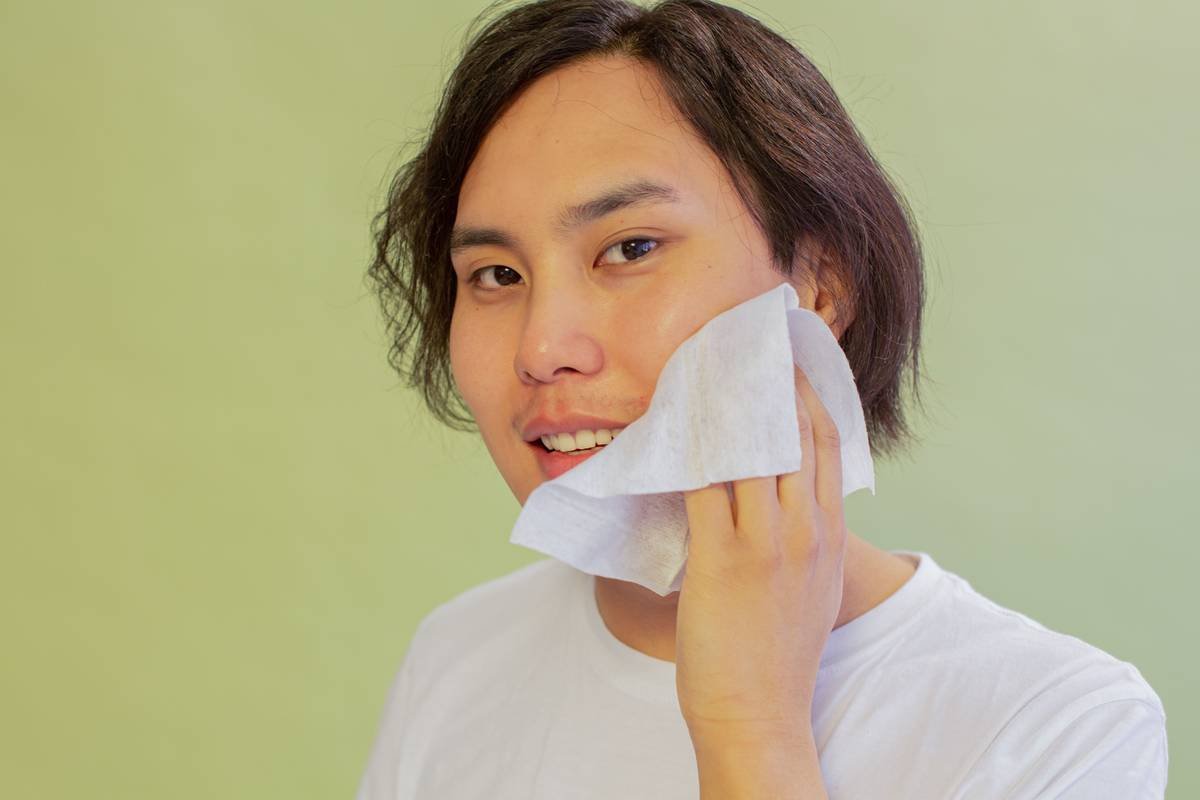 Disposable Body Wash Wipes: Your Secret Weapon for Clean Skin When Showers Aren’t an Option
